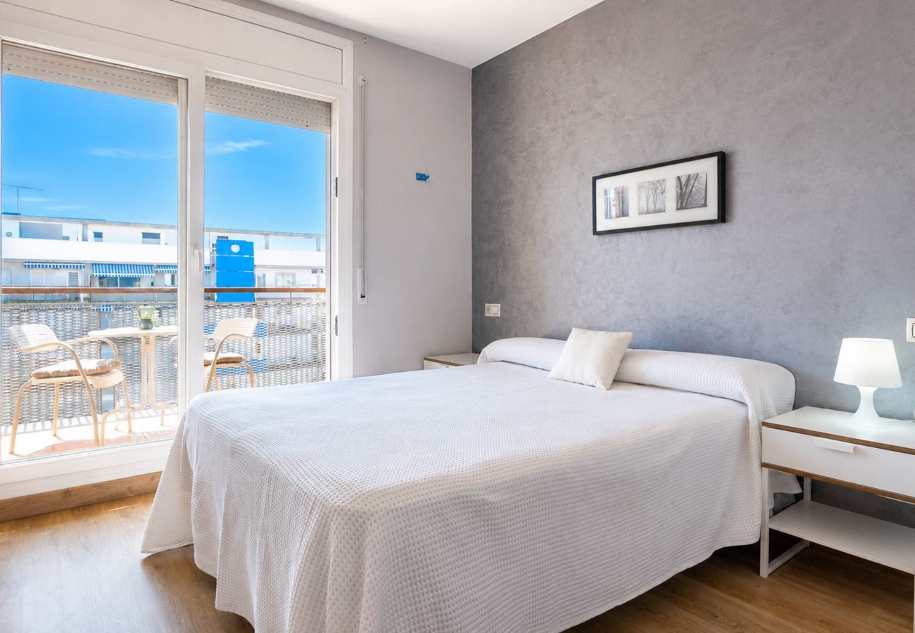 Apartament en Rosas / Roses - 1235 BLAUMARINA con piscina - APIVEND