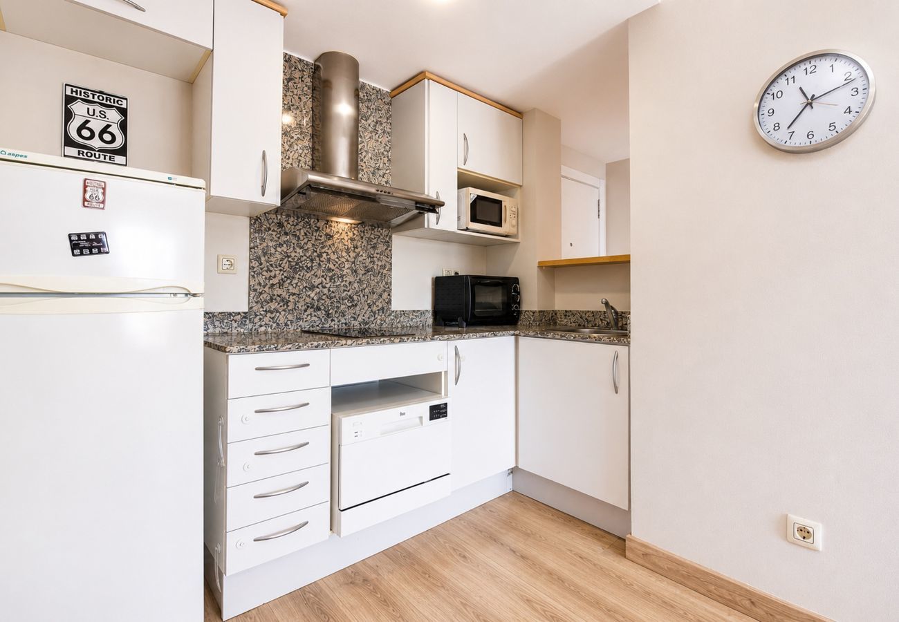 Apartament en Rosas / Roses - 1235 BLAUMARINA con piscina - APIVEND