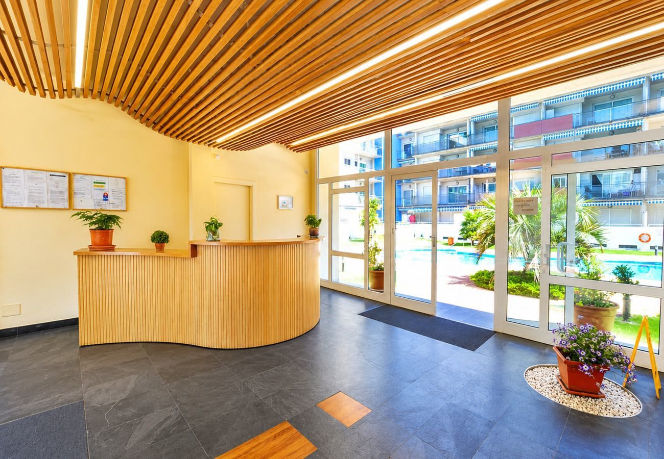 Apartament en Rosas / Roses - 1235 BLAUMARINA con piscina - APIVEND