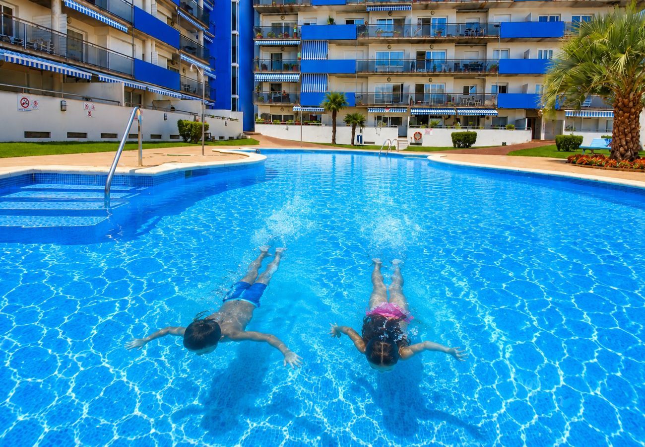 Apartament en Rosas / Roses - 1235 BLAUMARINA con piscina - APIVEND