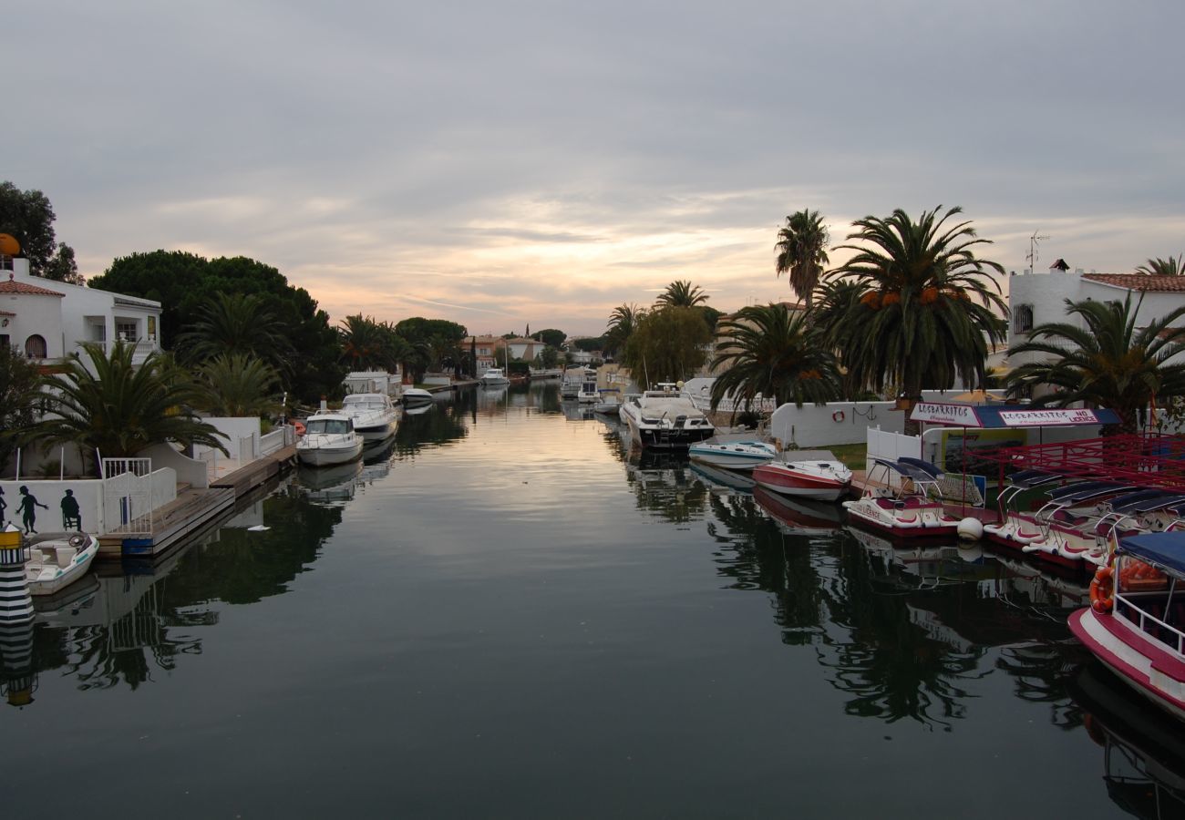 Apartament en Empuriabrava - 1247 PATTAYA